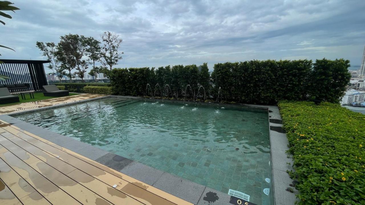 13A Beacon Executive Suites #Rooftoppool #Luxurysuites George Town Bagian luar foto